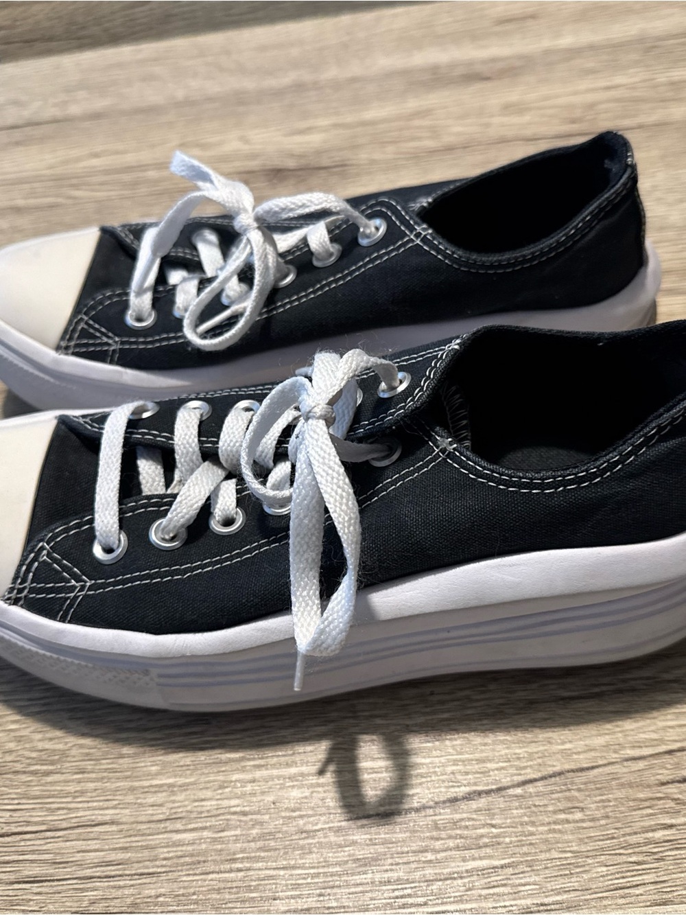 Converse Black Canvas Low-Top Lift Platform Sneakers with White Accents